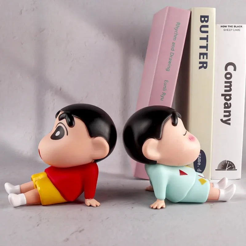 Crayon Shin-Chan figura de Anime soporte para teléfono Kawaii adornos de escritorio soporte para teléfono Mini colección GK decoración juguetes regalos