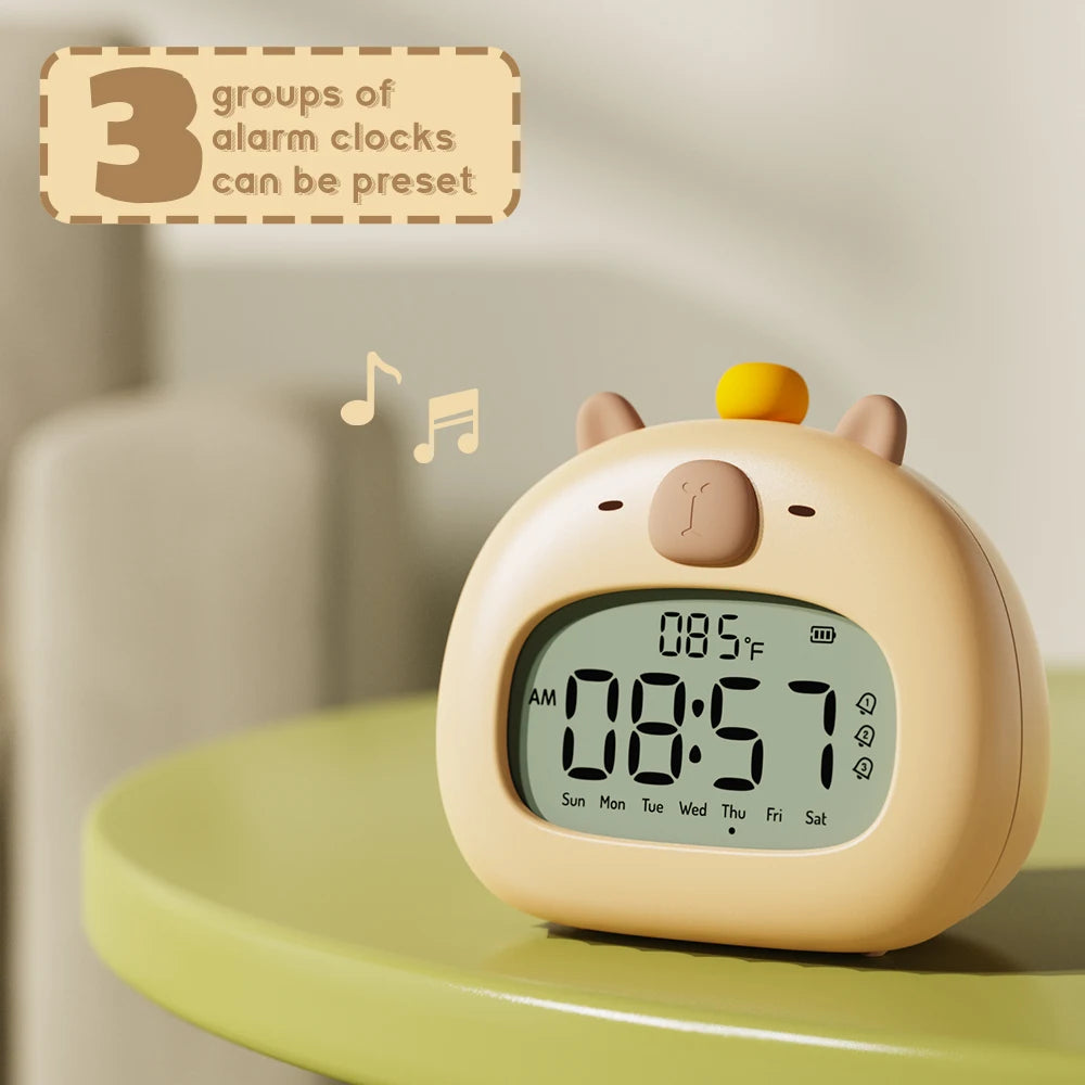 Reloj LED junto a la cama, despertador para niños, entrenador de sueño para niños, pantalla de temperatura con Control recargable, capibara Digital bonito