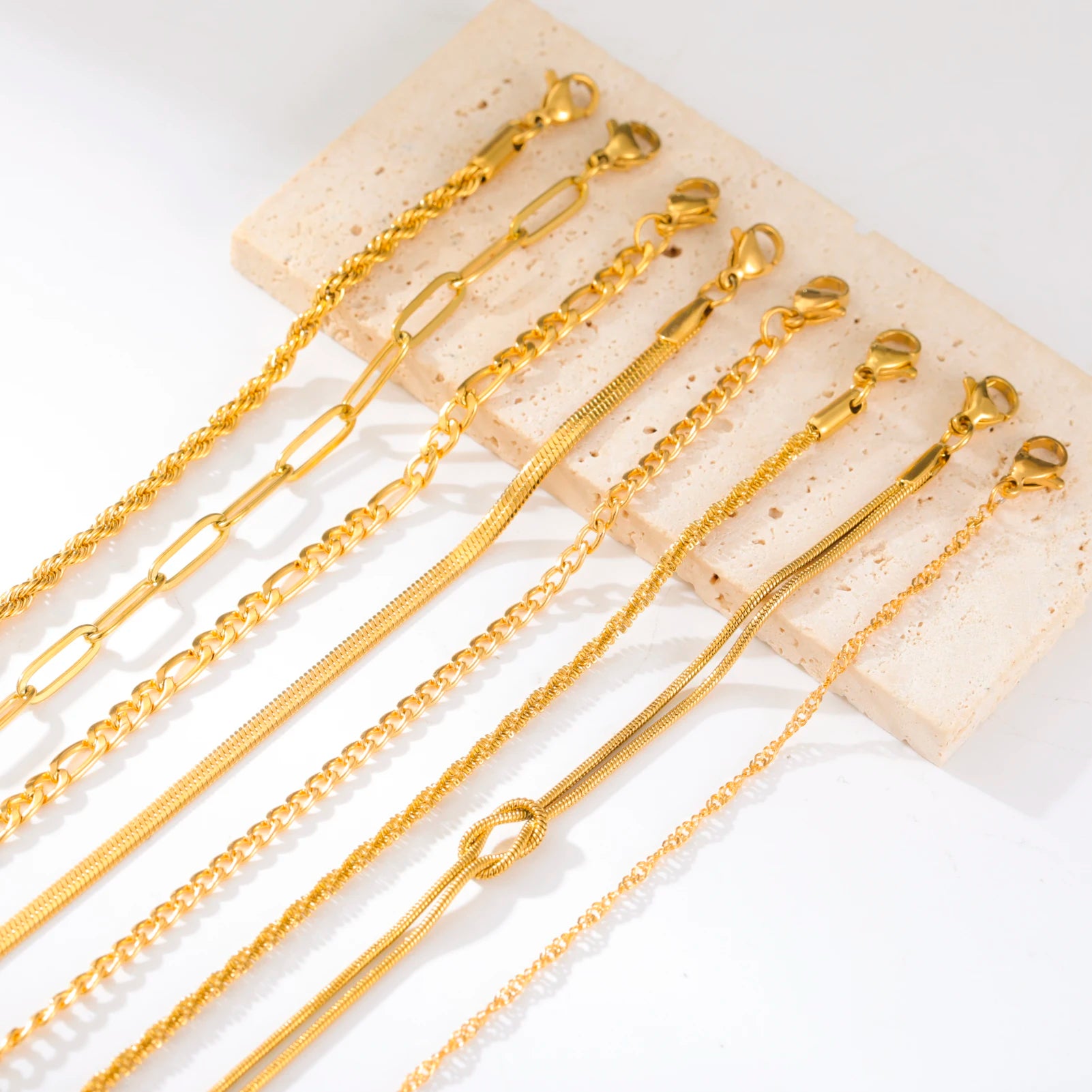 Skyrim-pulsera de acero inoxidable de Color dorado para mujer, pulseras de cadena cubana Twist Figaro, joyería minimalista de moda, regalos al por mayor - CR mark