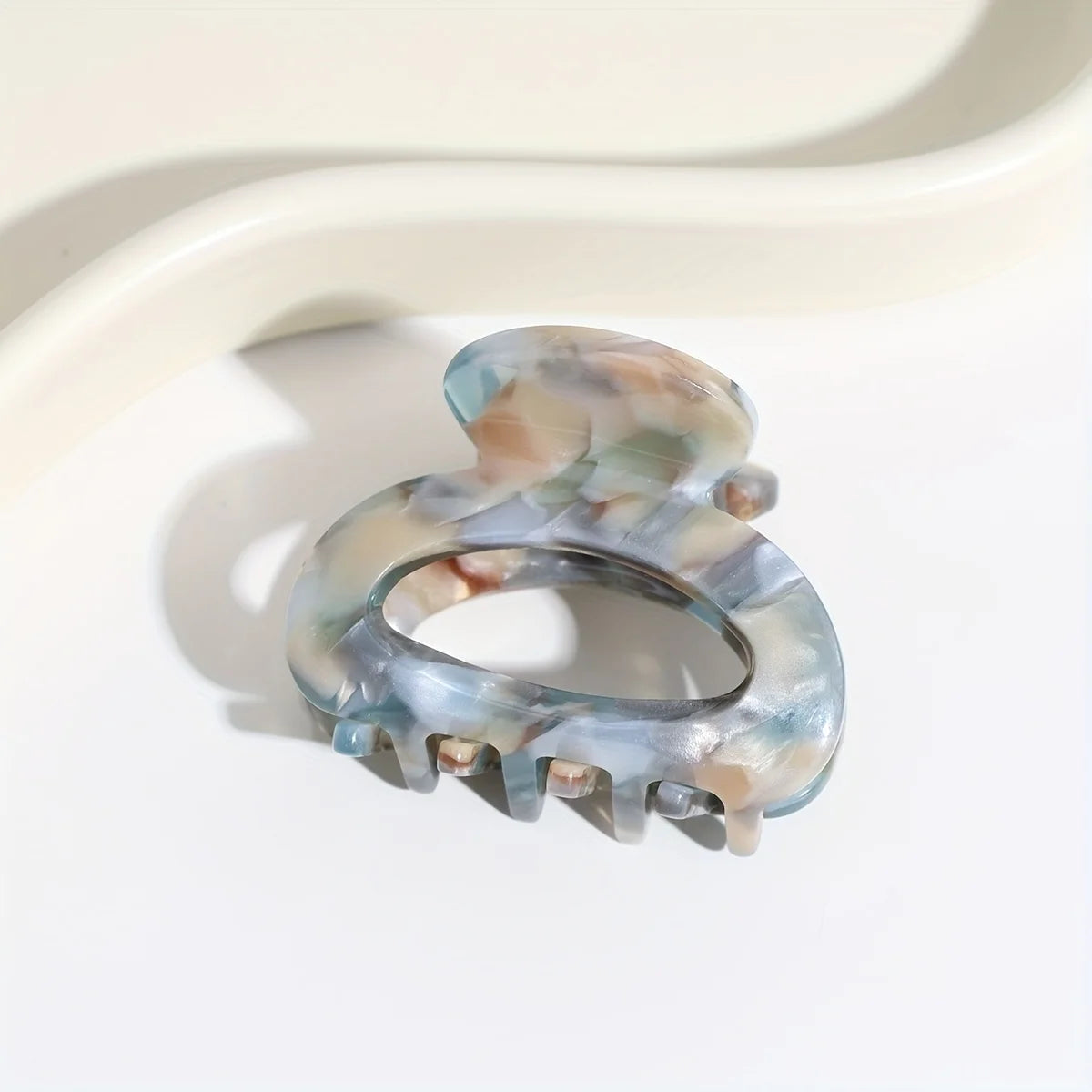 Small and sweet oval hair clip for women, secure grip hair accessories, ponytail clips, pretty hair clips, sophisticated style