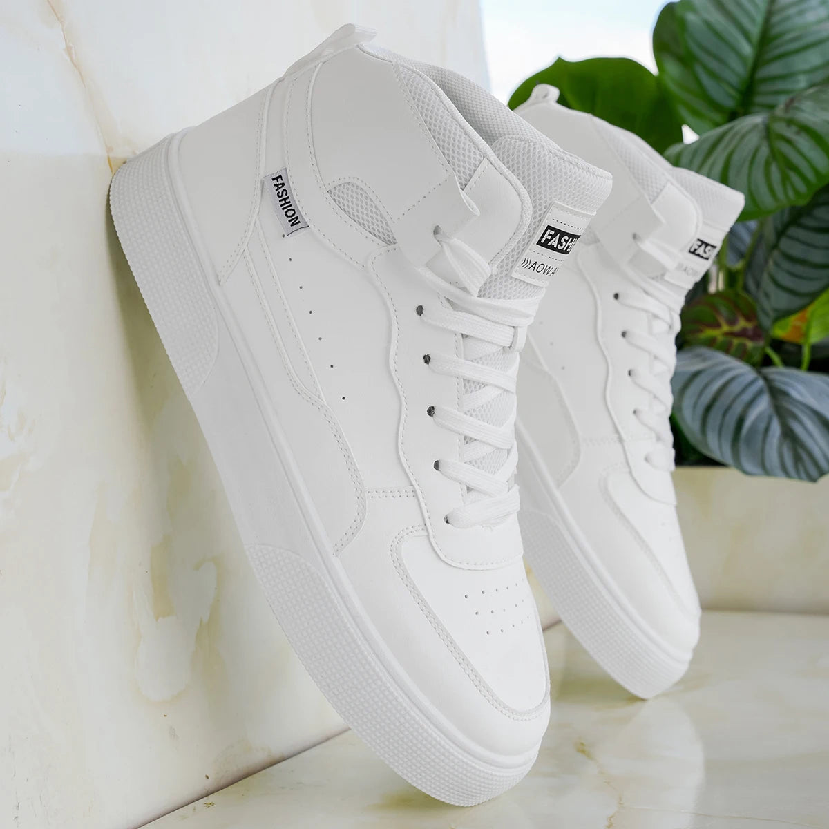 Men's casual sports shoes, outdoor hiking trend, lightweight and minimalist.