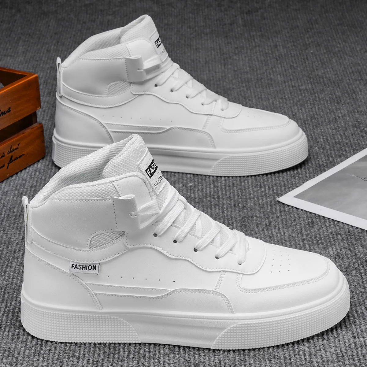 Men's casual sports shoes, outdoor hiking trend, lightweight and minimalist.