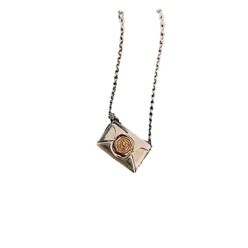 Película Peripérales Hogwarts Escuela de brujería y hechicería Oferta Collar de letras El mejor regalo de cumpleaños de Navidad para un amigo - CR mark