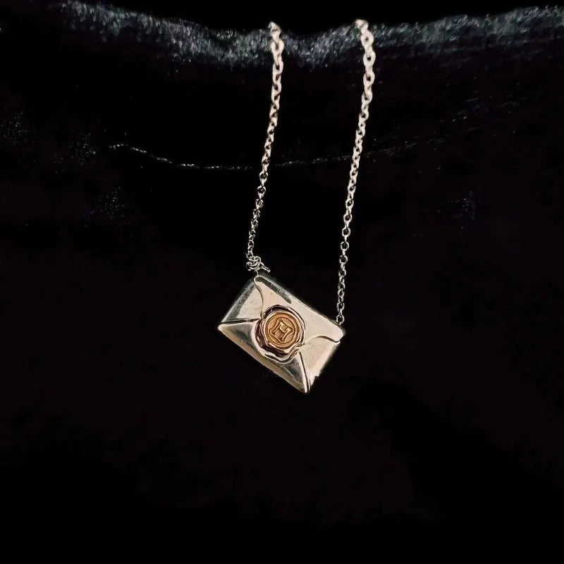 Película Peripérales Hogwarts Escuela de brujería y hechicería Oferta Collar de letras El mejor regalo de cumpleaños de Navidad para un amigo - CR mark