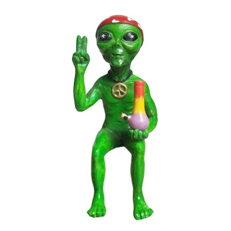Alien resin statue, ornament, alien garden sculptures and statues, the best artistic decoration for indoors, outdoors, home or office, collectible