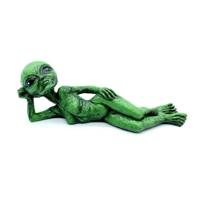 Alien resin statue, ornament, alien garden sculptures and statues, the best artistic decoration for indoors, outdoors, home or office, collectible