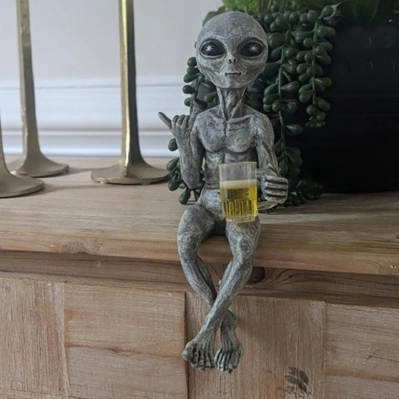 Alien resin statue, ornament, alien garden sculptures and statues, the best artistic decoration for indoors, outdoors, home or office, collectible